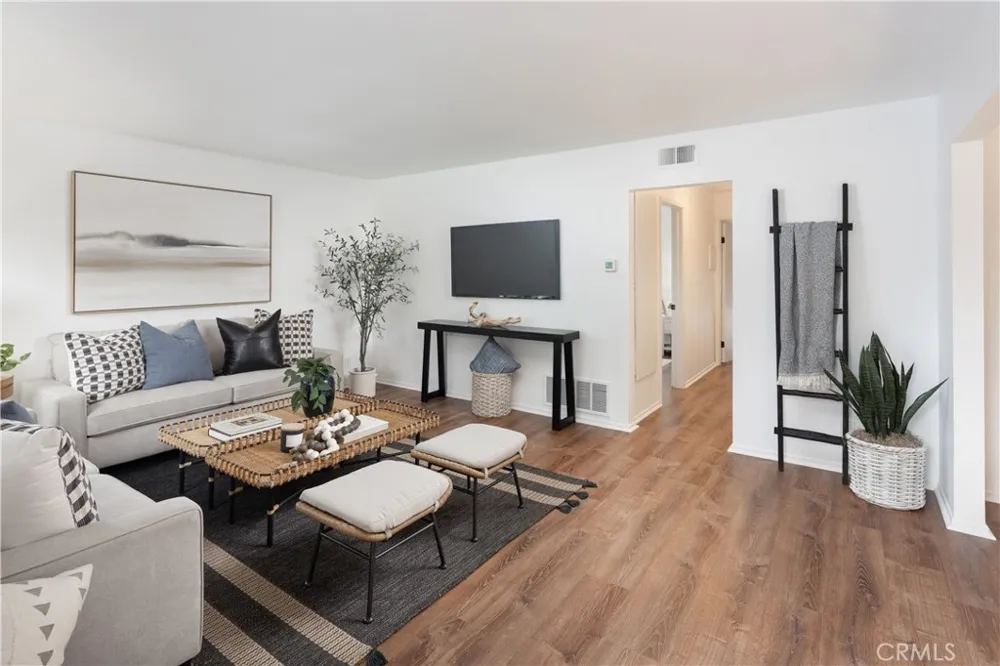 101 Rockwood #52 Irvine, CA 92614