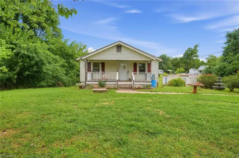 862 Country Club Drive
