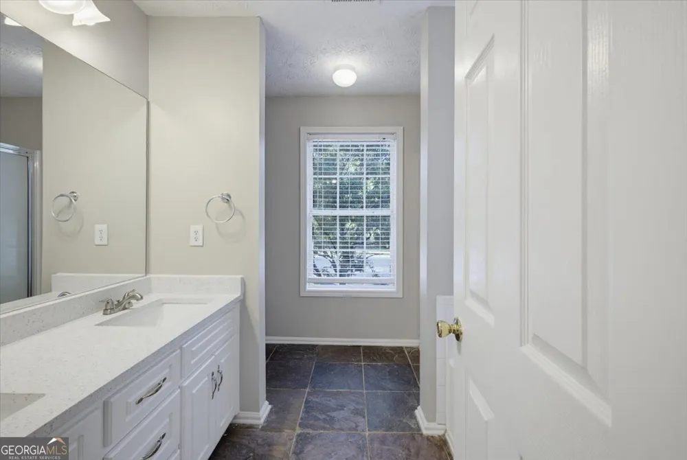 310 Rockingham DR Loganville, GA 30052