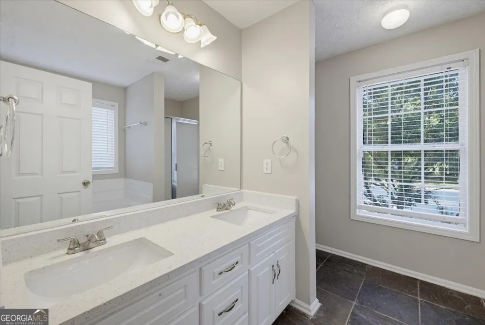 310 Rockingham DR Loganville, GA 30052