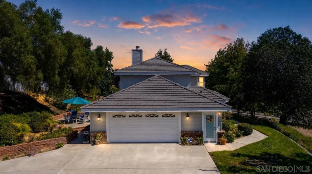 1474 Via Encinos Fallbrook, CA 92028