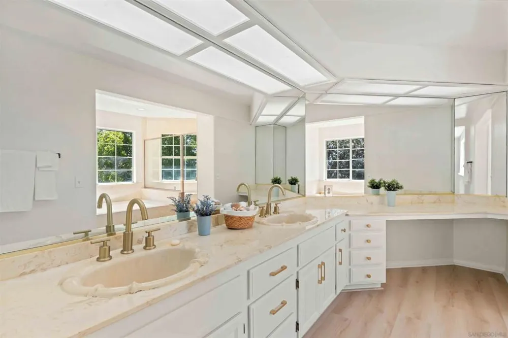 1474 Via Encinos Fallbrook, CA 92028