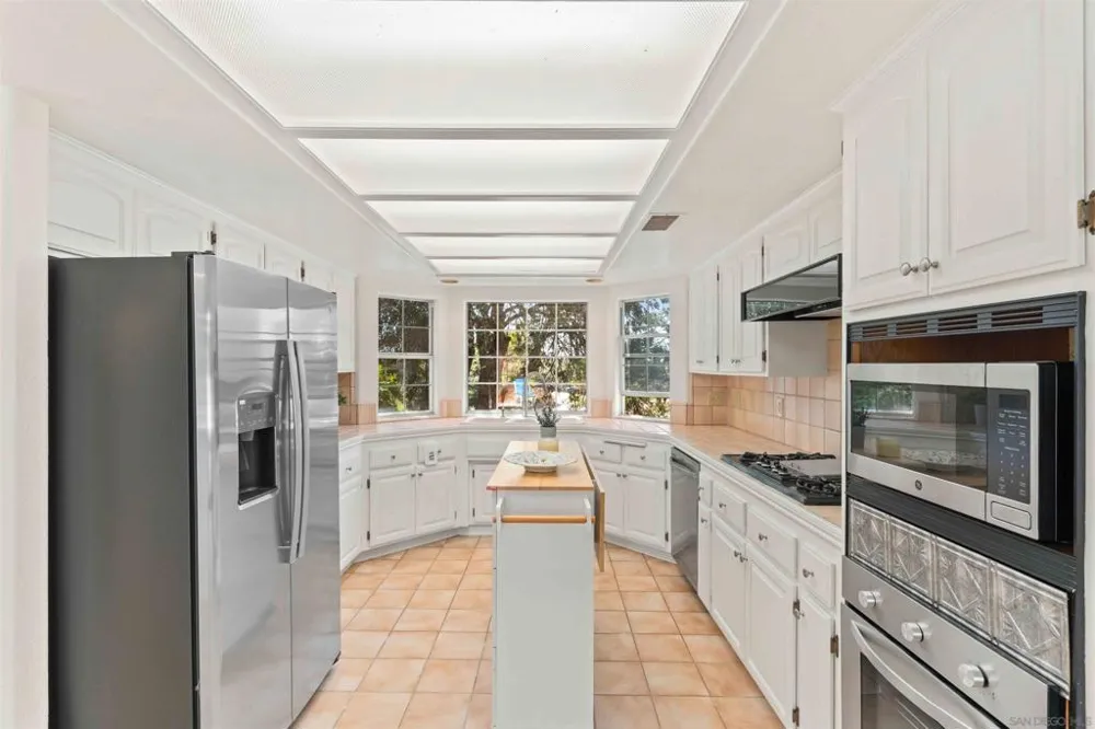 1474 Via Encinos Fallbrook, CA 92028