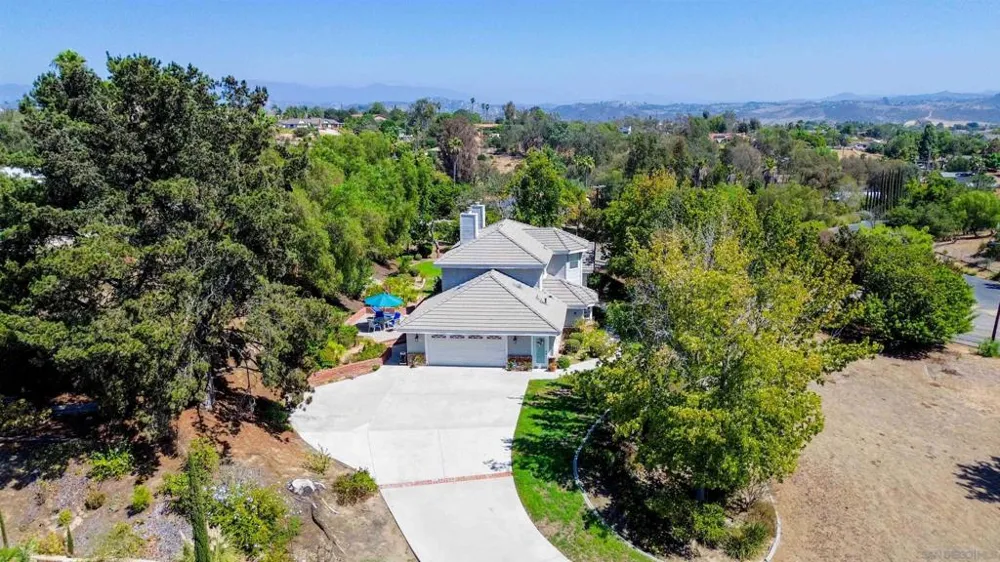 1474 Via Encinos Fallbrook, CA 92028