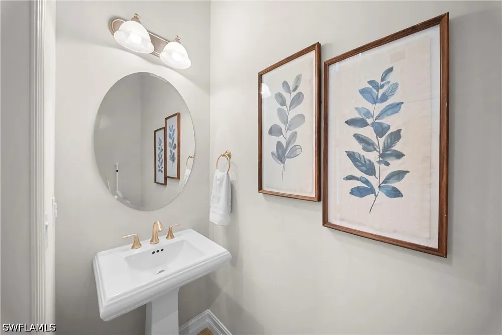 Acorn Way Naples, FL 34119