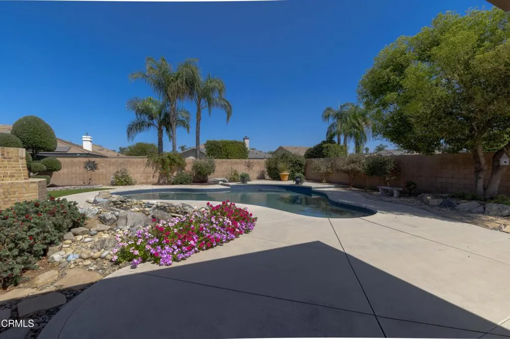 13806 Table Rock Avenue Bakersfield, CA 93314