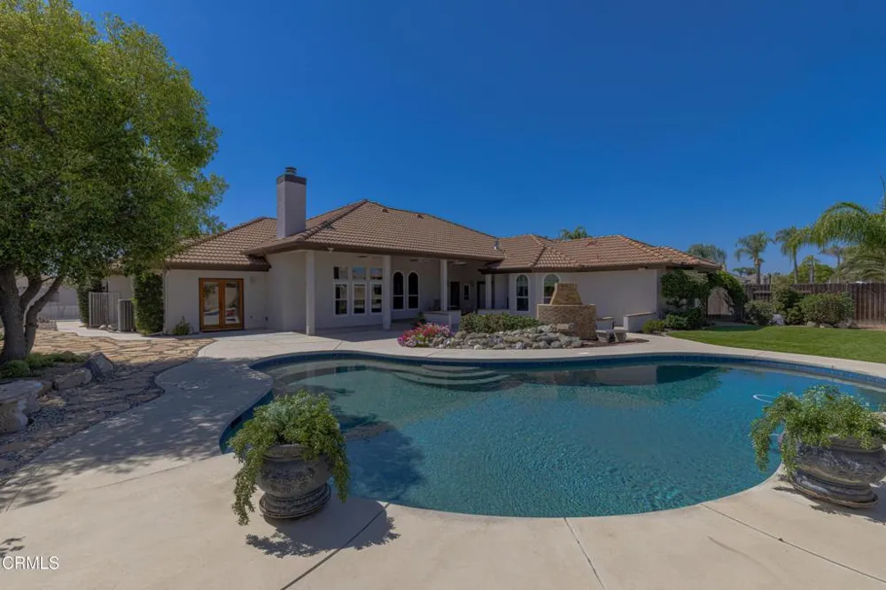 13806 Table Rock Avenue Bakersfield, CA 93314