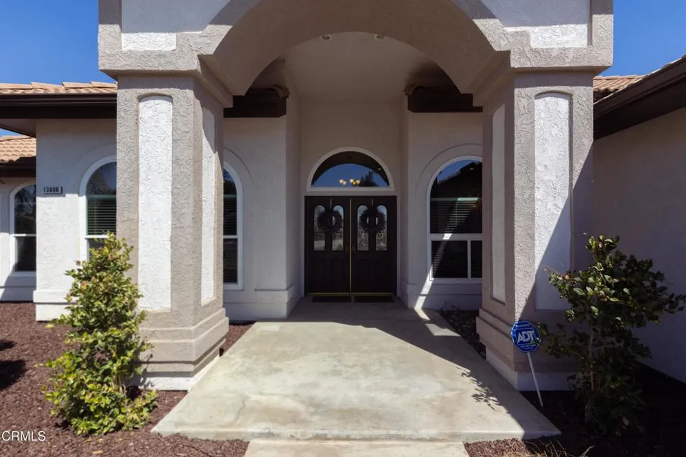 13806 Table Rock Avenue Bakersfield, CA 93314