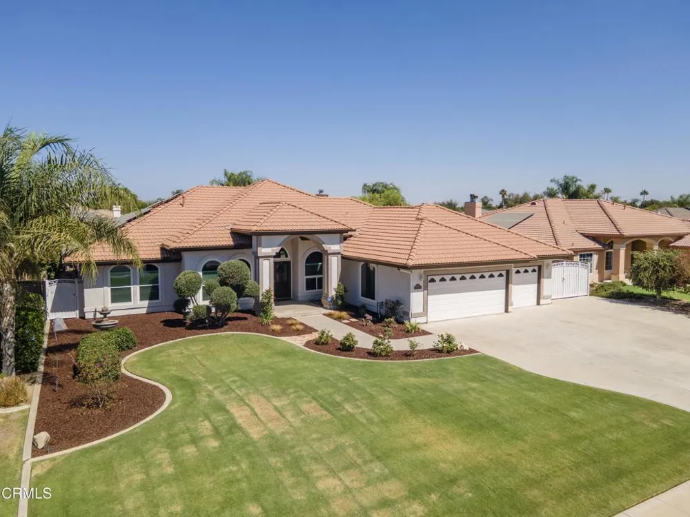 13806 Table Rock Avenue Bakersfield, CA 93314