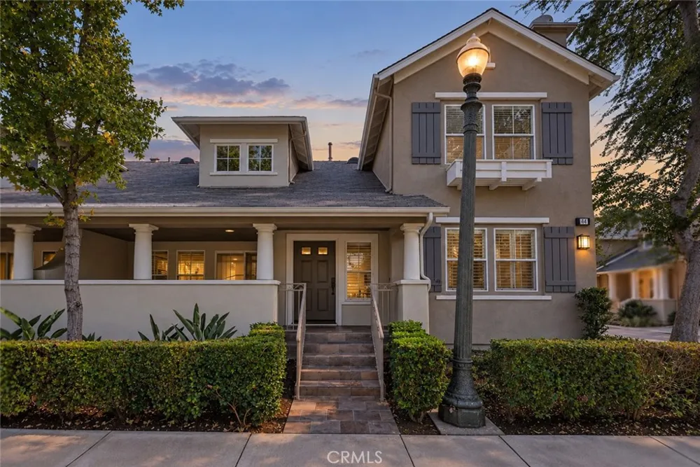 44 Burlingame Irvine, CA 92602
