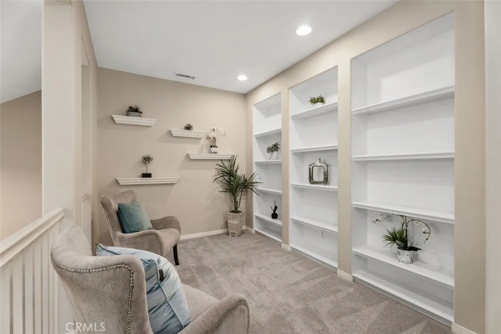 44 Burlingame Irvine, CA 92602
