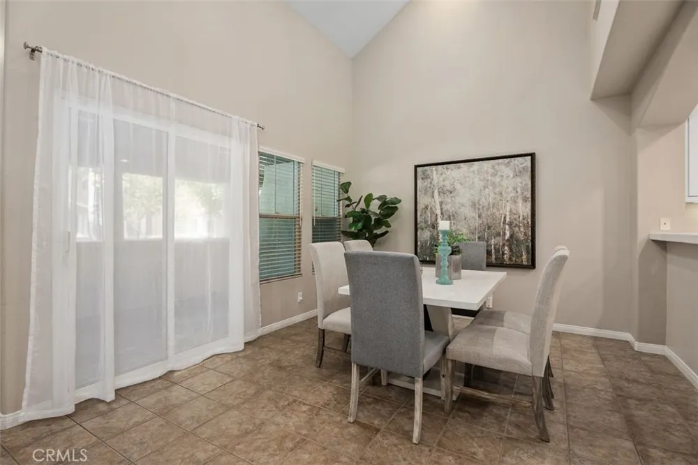 44 Burlingame Irvine, CA 92602