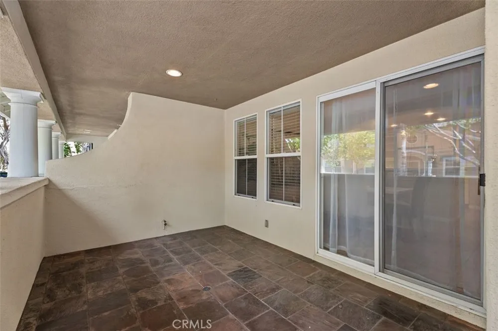 44 Burlingame Irvine, CA 92602
