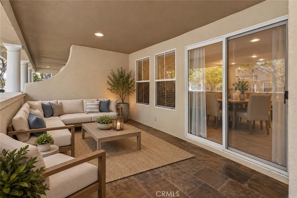 44 Burlingame Irvine, CA 92602