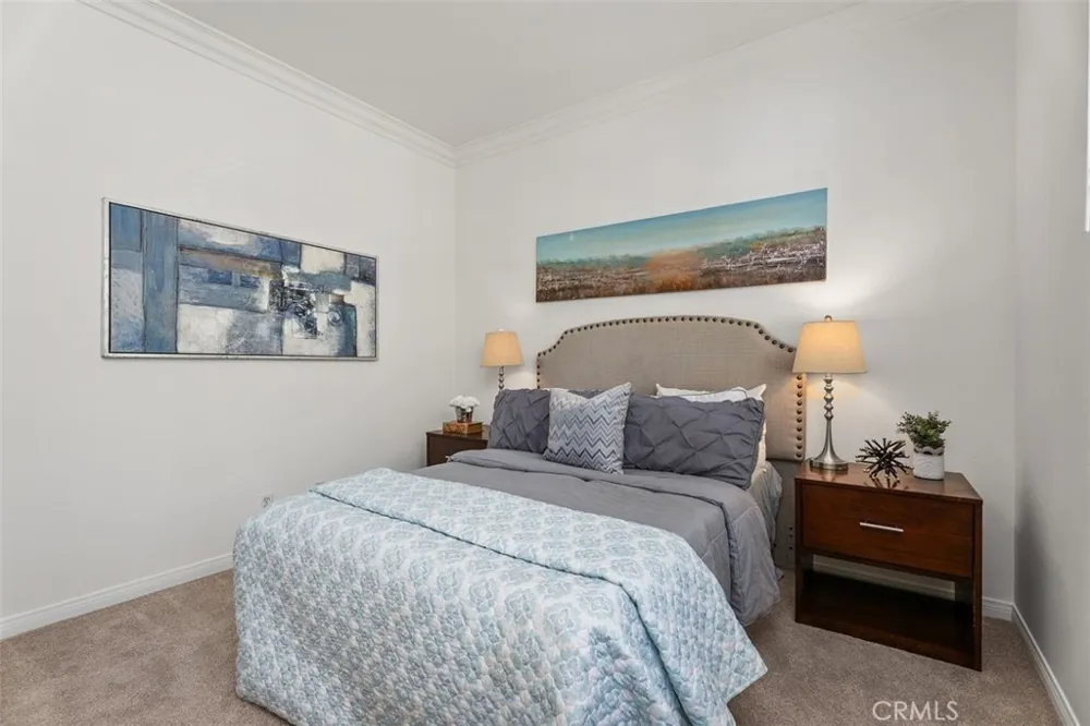 44 Burlingame Irvine, CA 92602