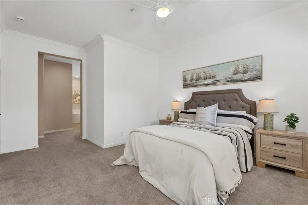 44 Burlingame Irvine, CA 92602