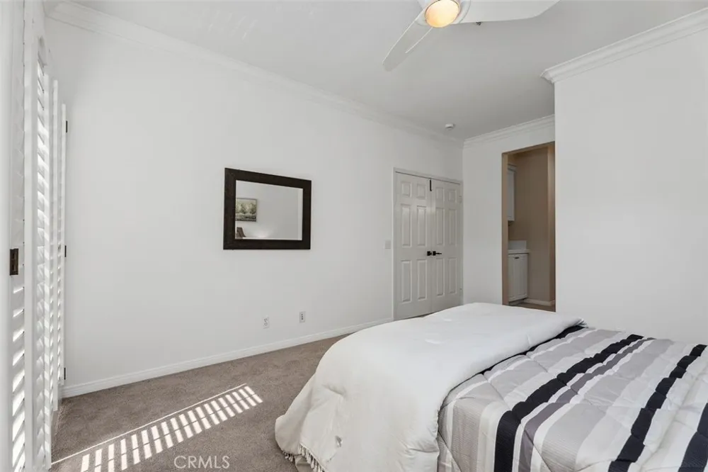 44 Burlingame Irvine, CA 92602