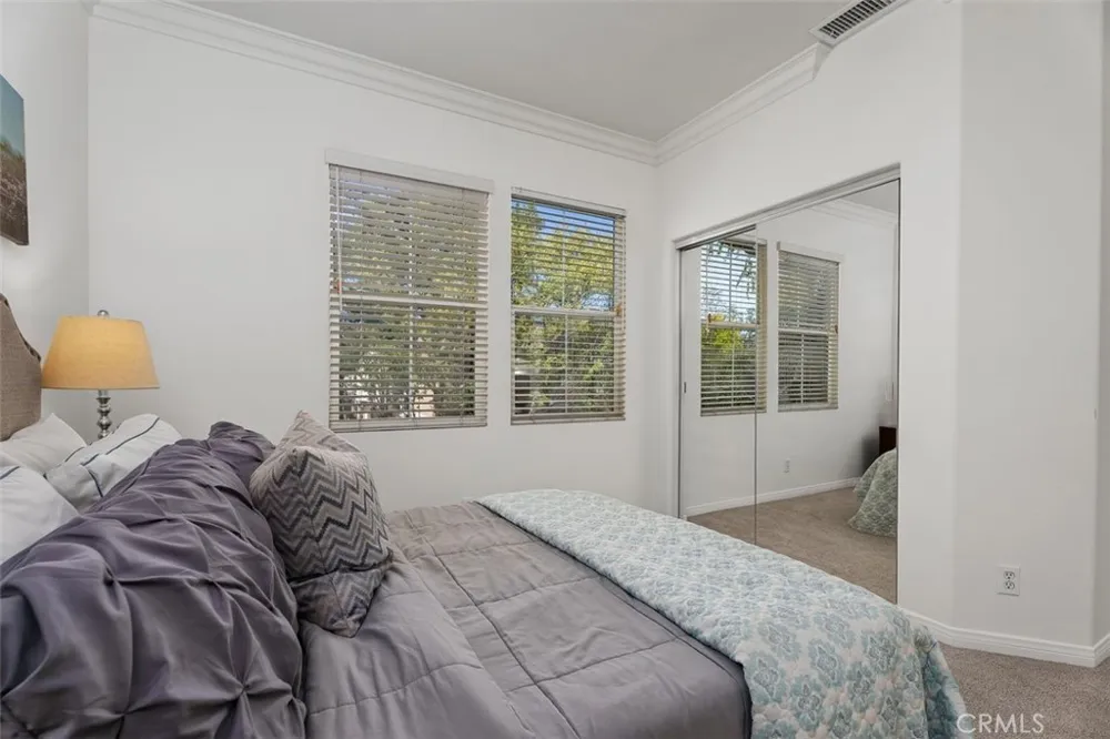 44 Burlingame Irvine, CA 92602