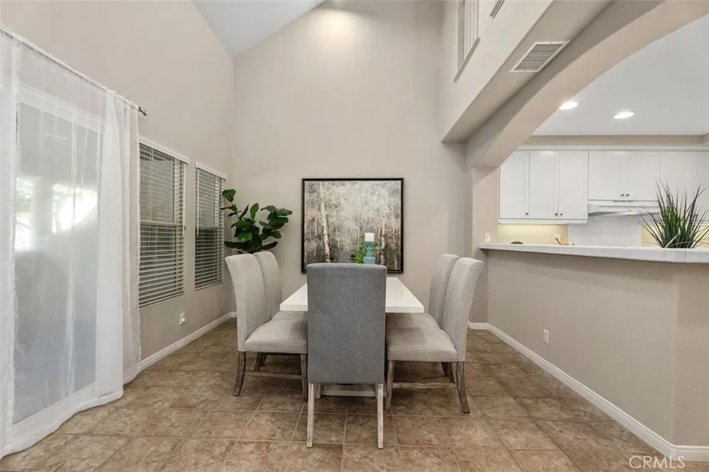44 Burlingame Irvine, CA 92602