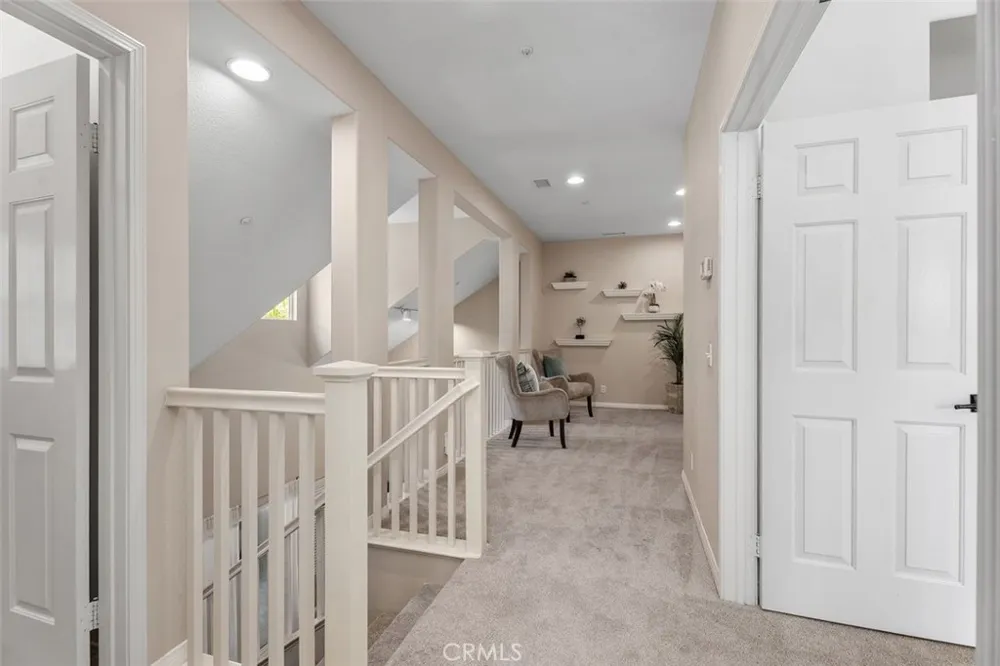 44 Burlingame Irvine, CA 92602