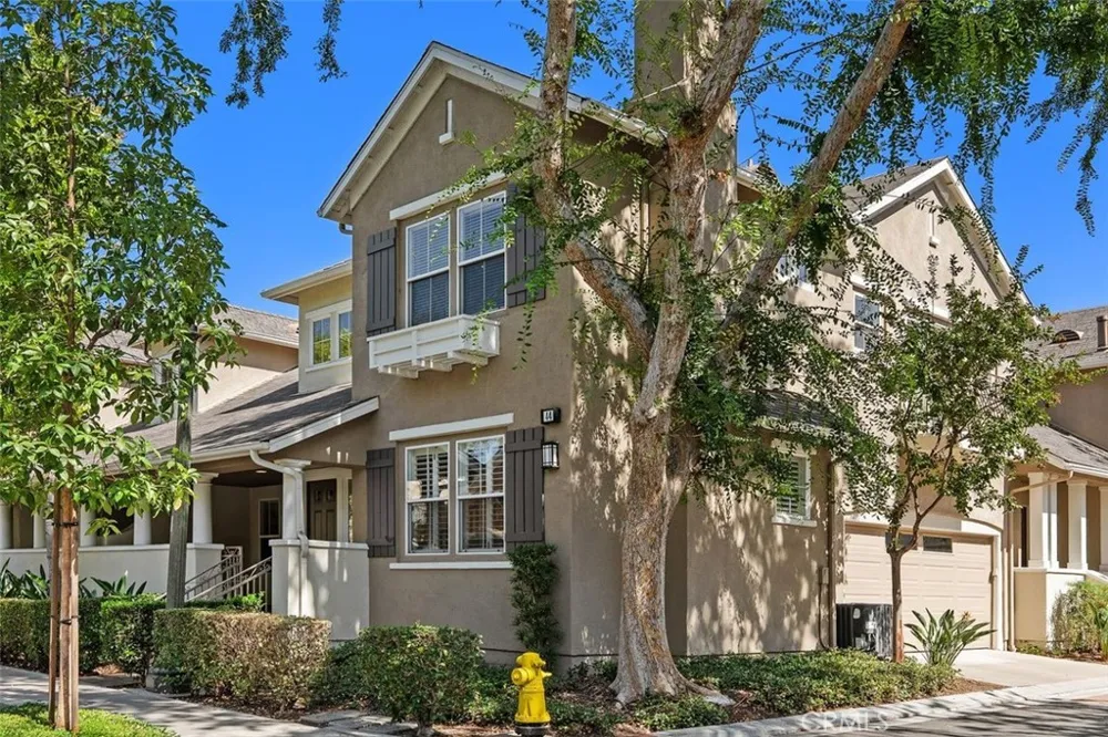 44 Burlingame Irvine, CA 92602