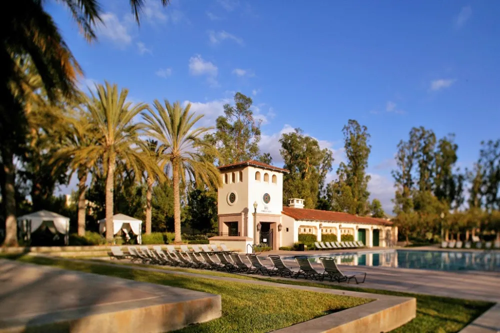 44 Burlingame Irvine, CA 92602