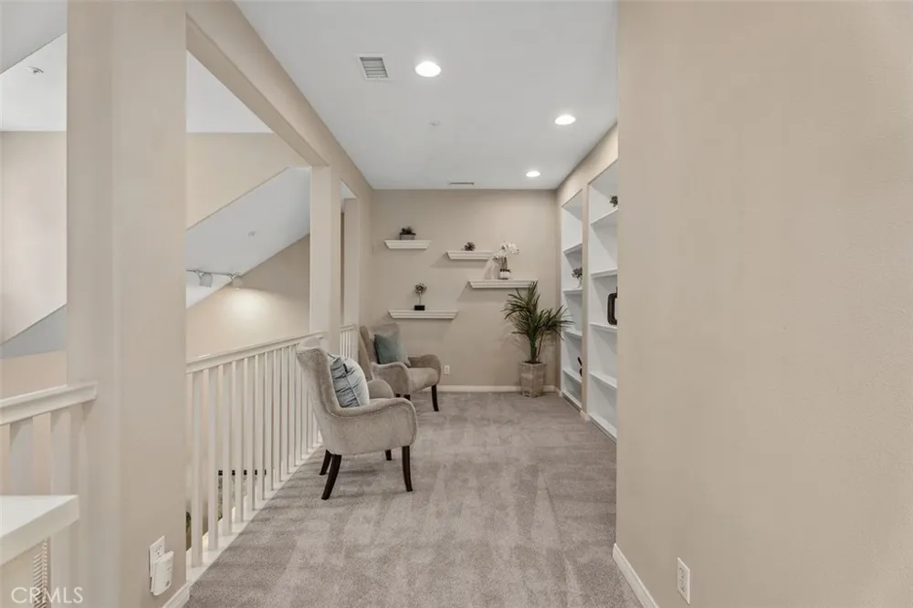 44 Burlingame Irvine, CA 92602