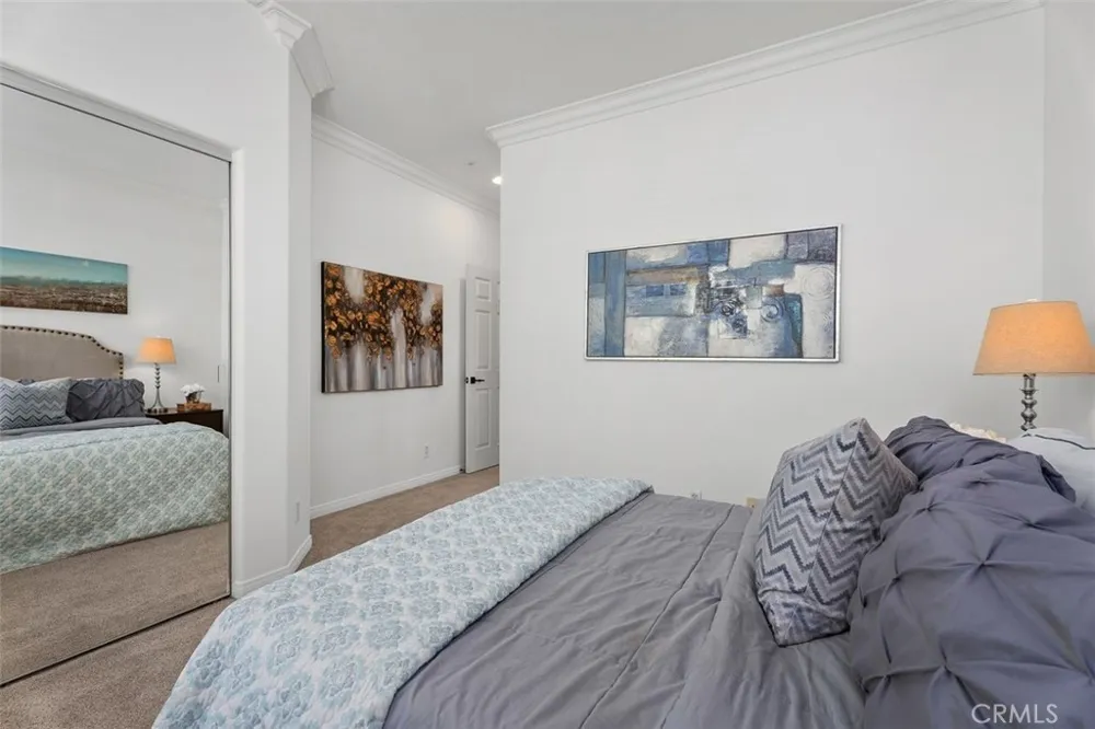 44 Burlingame Irvine, CA 92602