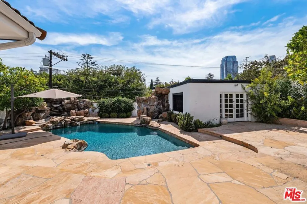 491 S Spalding Drive Beverly Hills, CA 90212