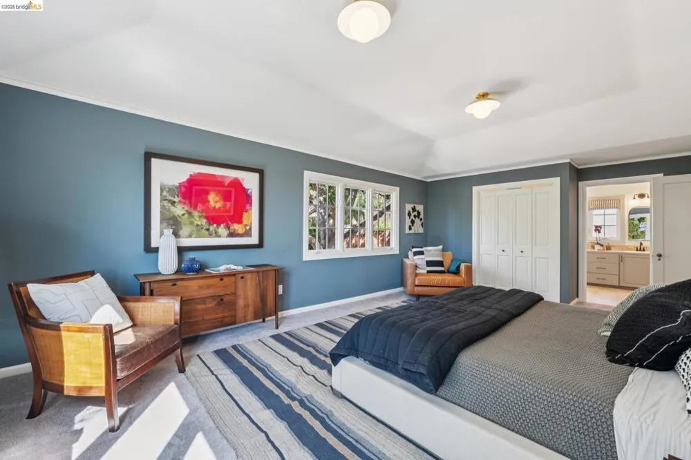 2000 Clemens Rd Oakland, CA 94602
