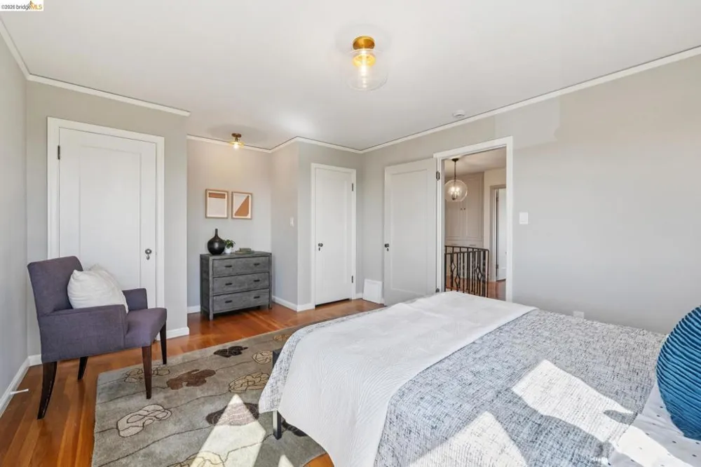 2000 Clemens Rd Oakland, CA 94602