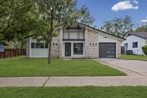 811 Glen Oak Drive