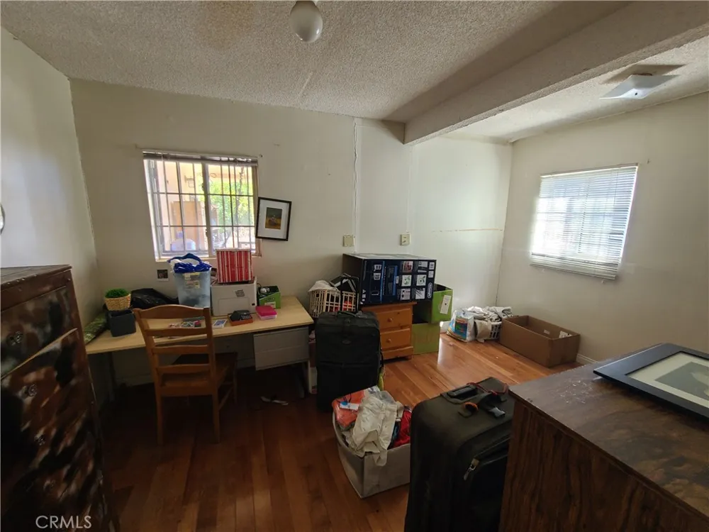 2016 Thurman Avenue Los Angeles, CA 90016