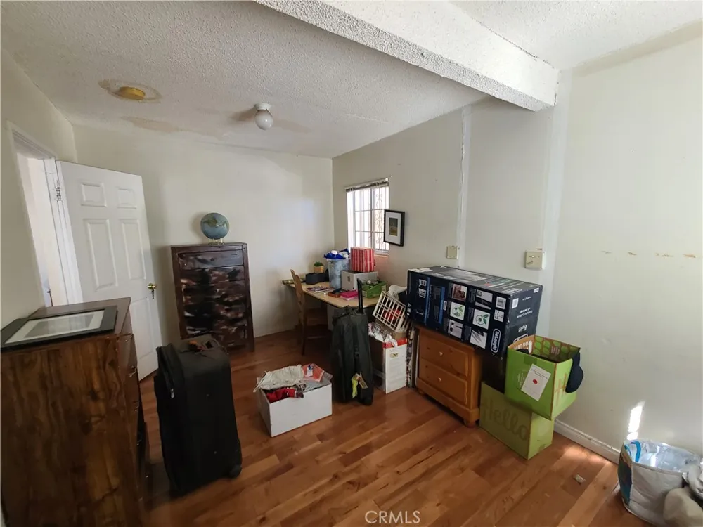 2016 Thurman Avenue Los Angeles, CA 90016