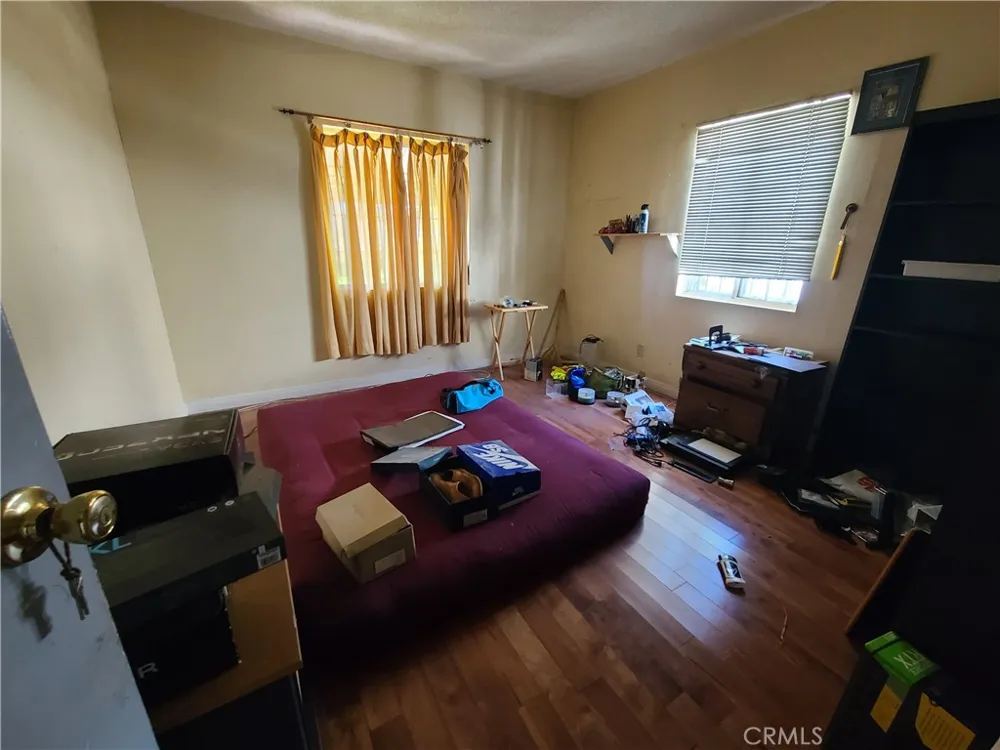 2016 Thurman Avenue Los Angeles, CA 90016