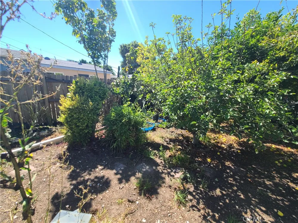 2016 Thurman Avenue Los Angeles, CA 90016