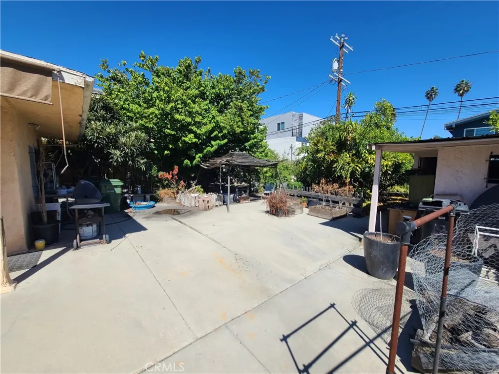2016 Thurman Avenue Los Angeles, CA 90016