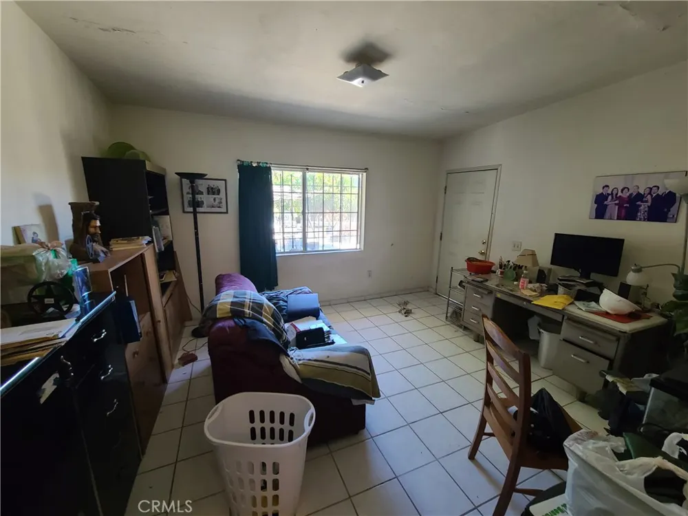 2016 Thurman Avenue Los Angeles, CA 90016