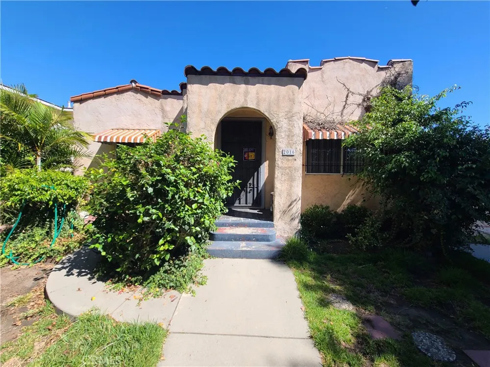2016 Thurman Avenue Los Angeles, CA 90016