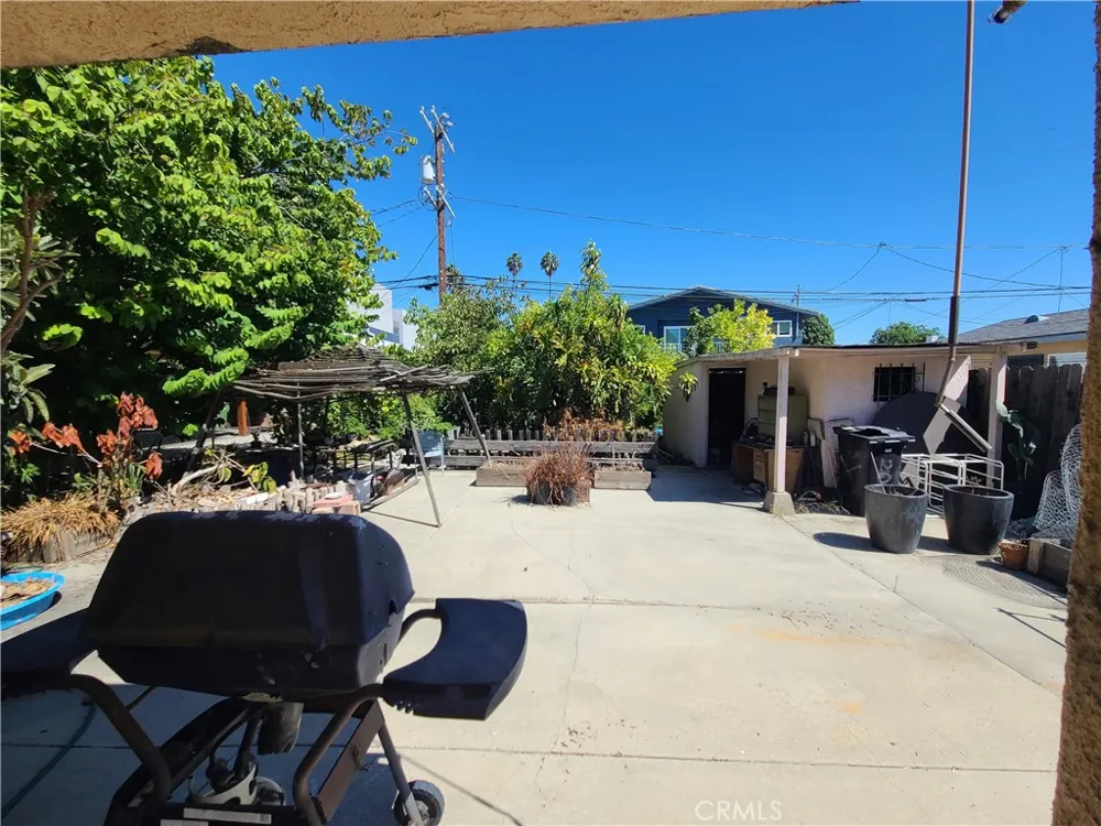 2016 Thurman Avenue Los Angeles, CA 90016