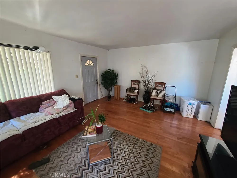 2016 Thurman Avenue Los Angeles, CA 90016