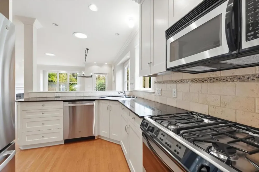 27 Cross Way Los Gatos, CA 95030