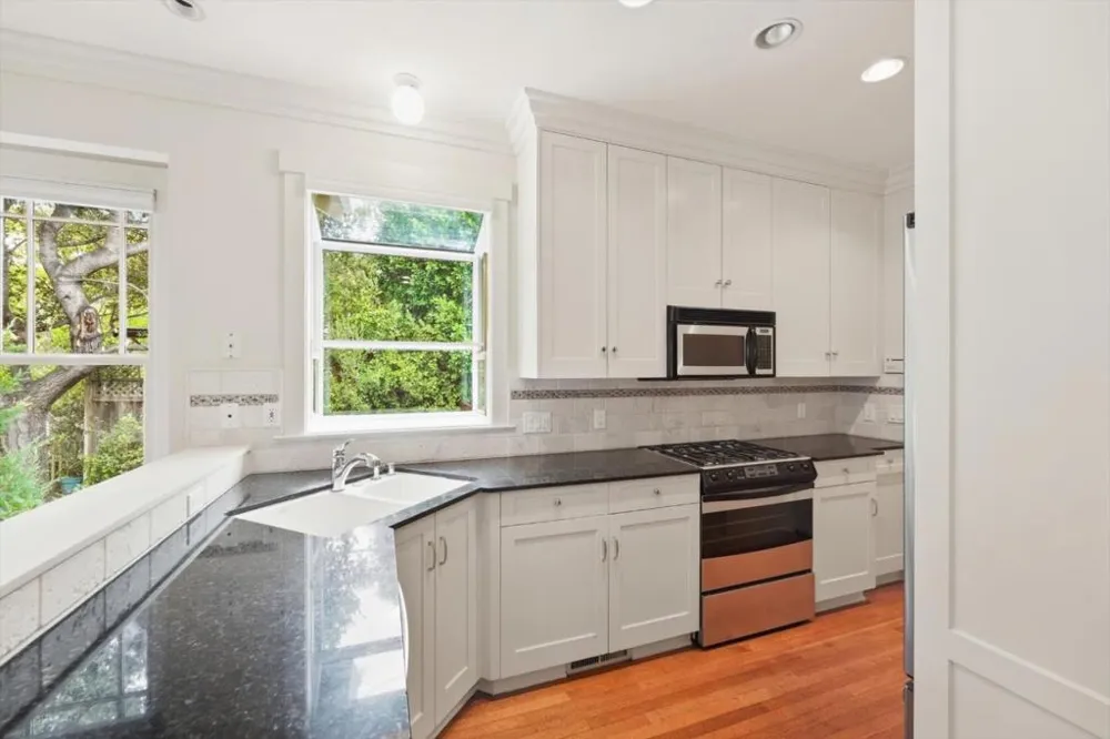 27 Cross Way Los Gatos, CA 95030