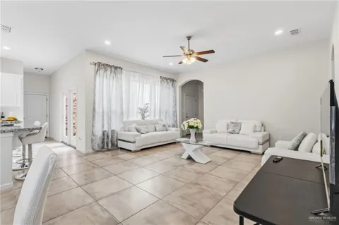 5312 Escondido Pass