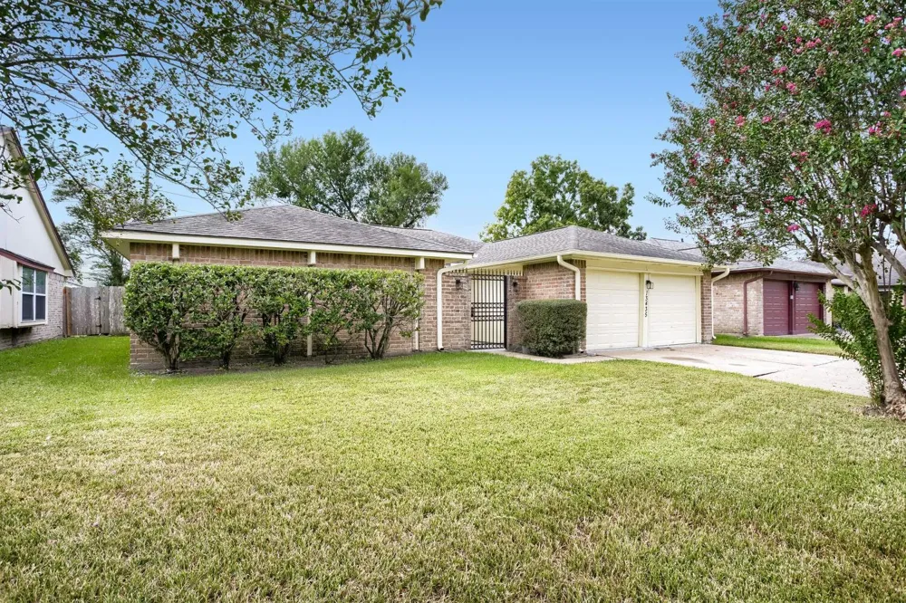 13435 Chipman Glen Drive Houston, TX 77082