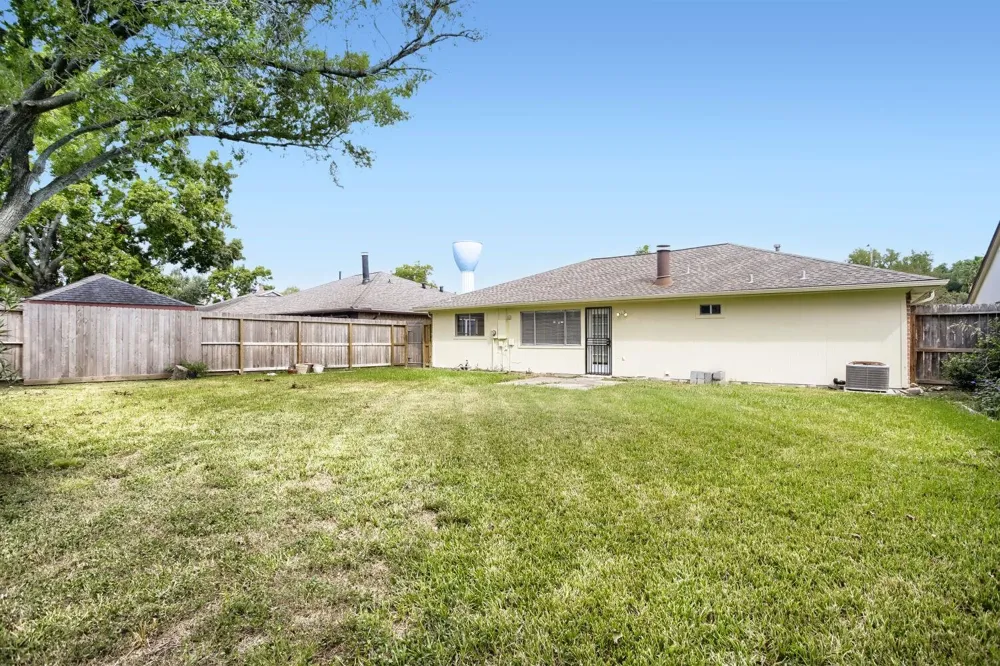 13435 Chipman Glen Drive Houston, TX 77082