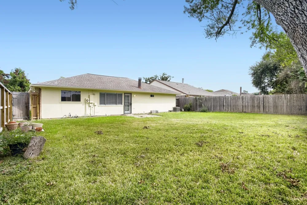 13435 Chipman Glen Drive Houston, TX 77082
