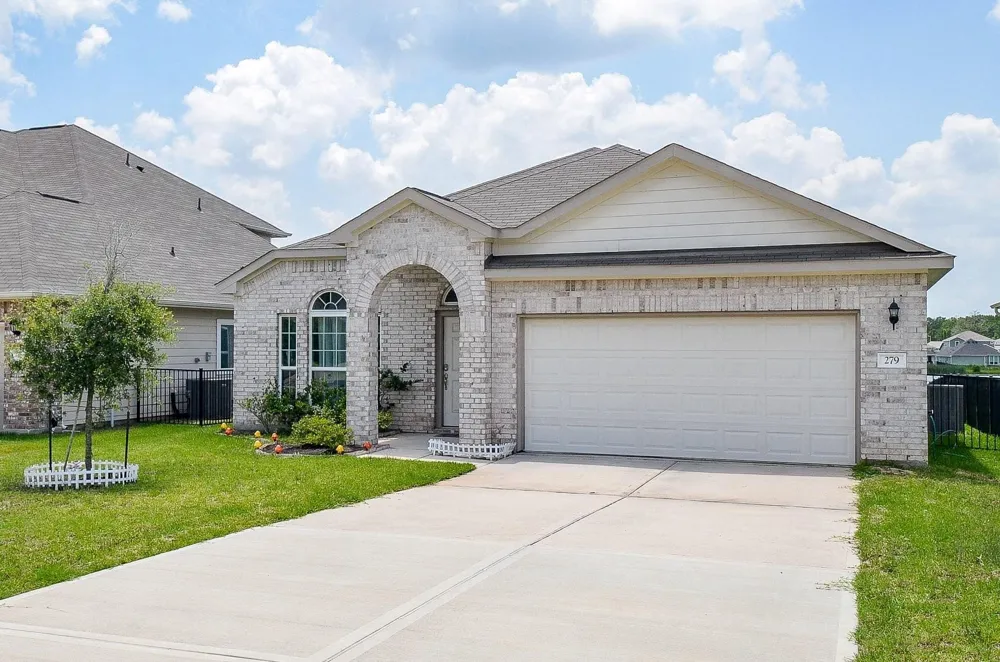 279 Shoreview Drive Conroe, TX 77303