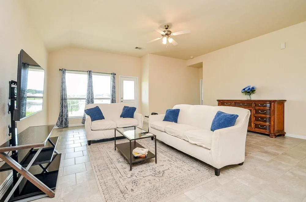279 Shoreview Drive Conroe, TX 77303