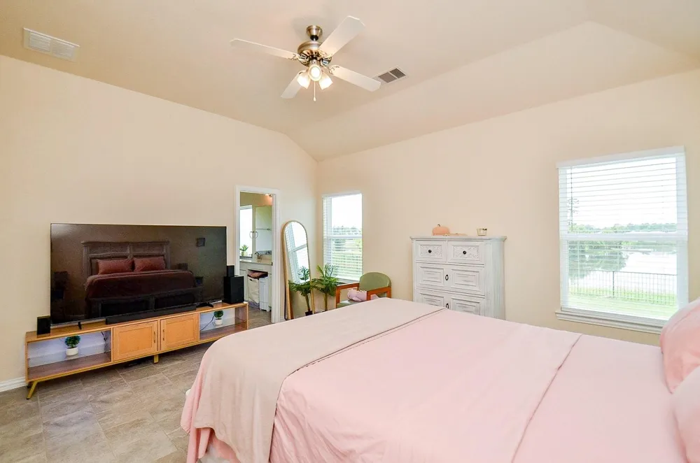 279 Shoreview Drive Conroe, TX 77303